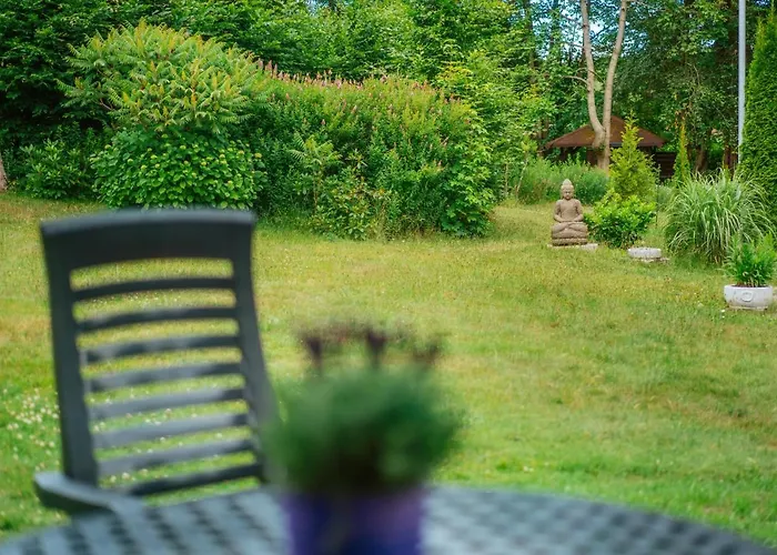 福林豪斯塔勒旅馆 *